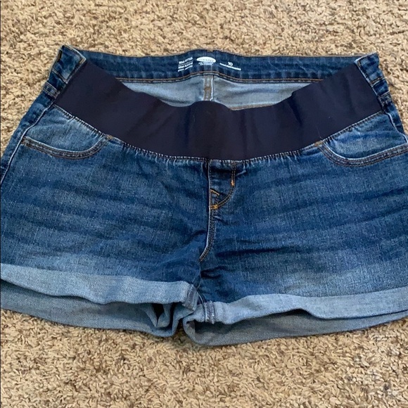 Old Navy Pants - Old navy maternity shorts size 10